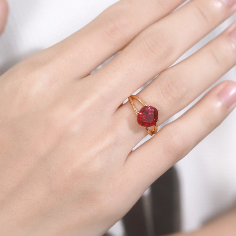 Anillo de plata de ley 925 chapado en oro, diseño original artesanal de Kemstone, joyería de lujo con rubí cultivado en laboratorio, color vino tinto, para mujer.
