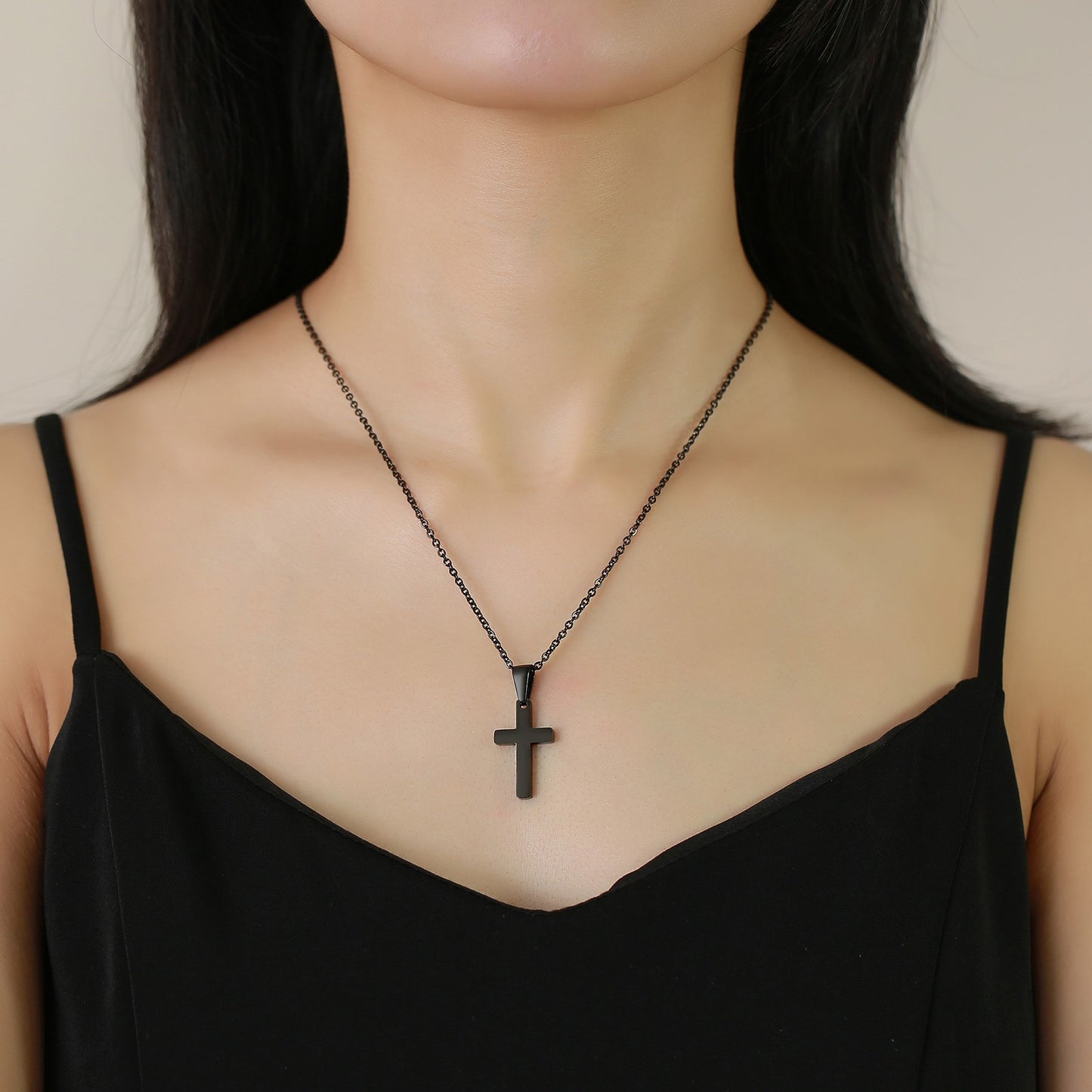 Collar con colgante de cruz de acero inoxidable Kemstone: joyería minimalista y ligera para hombres y mujeres PN-1479