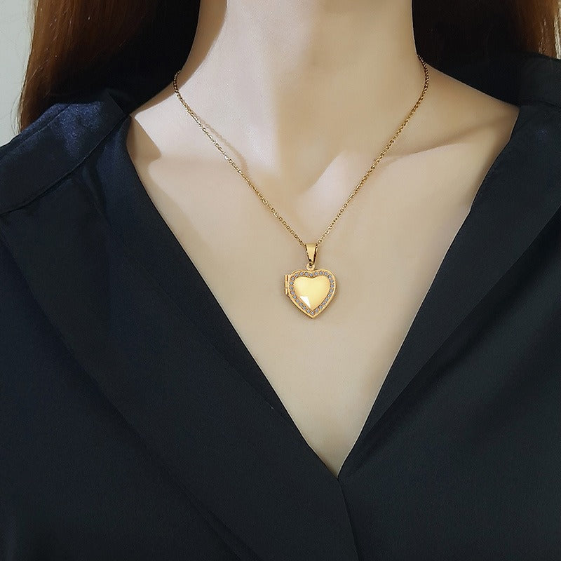 Colgante de corazón de acero inoxidable Kemstone con circonitas - Collar con dije que se abre para mujer PN-1364