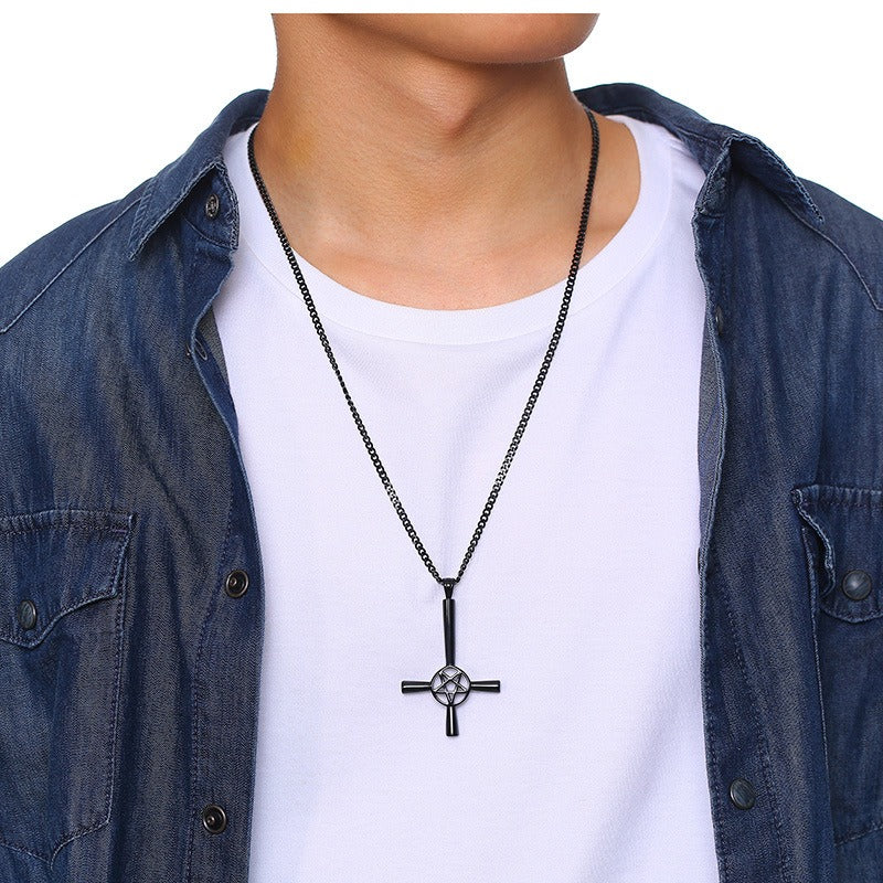 Colgante de cruz de Satán de acero inoxidable Kemstone - Collar gótico audaz para hombre PN-1127