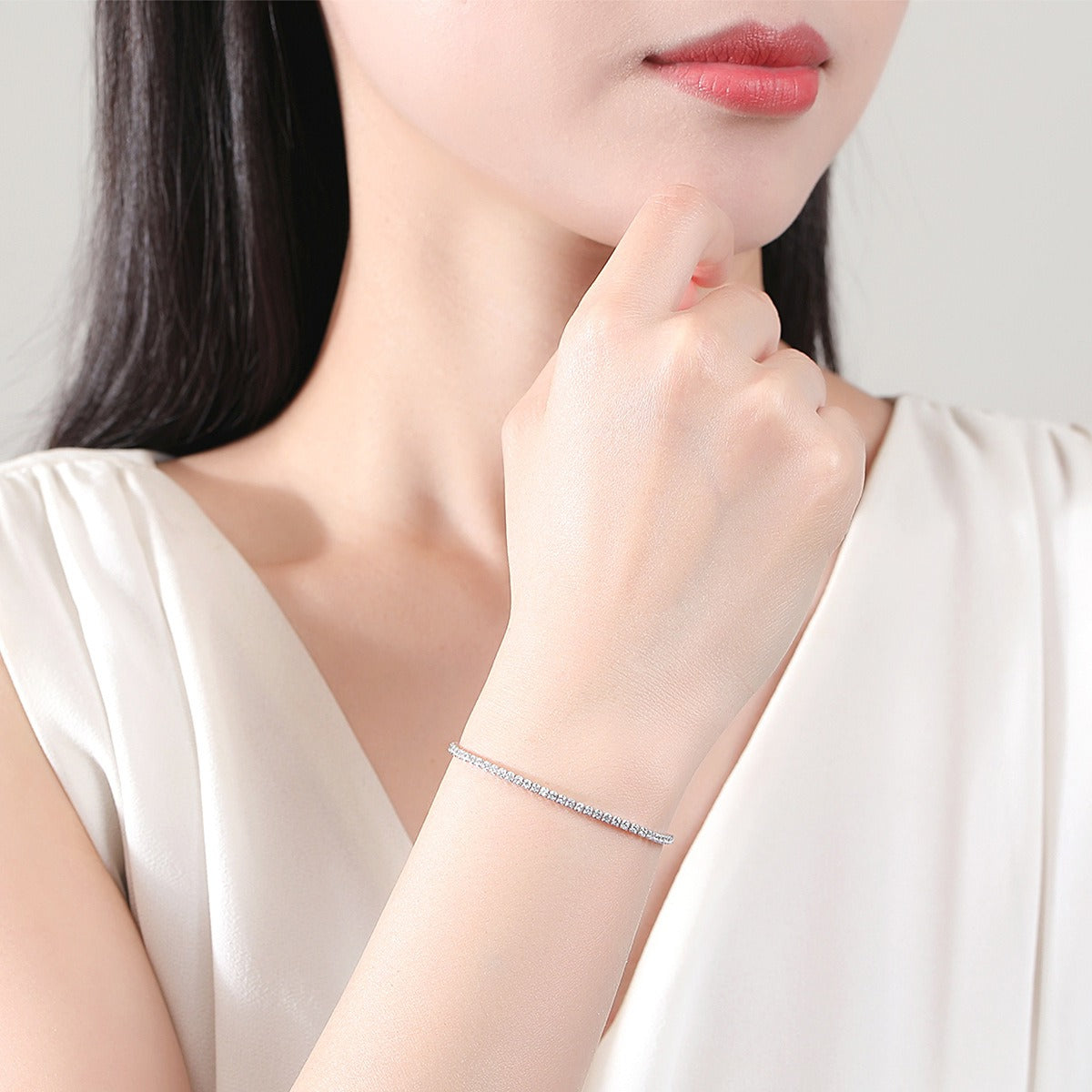 Pulsera de plata de ley con diseño original artesanal de Kemstone, cadena de tenis con incrustaciones de diamantes y circonitas cúbicas blancas.
