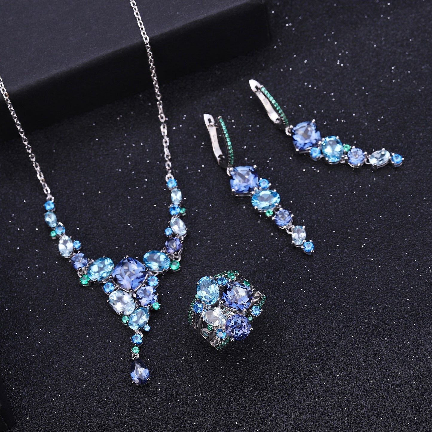 Pendientes colgantes de zafiro y topacio de diseño original hechos a mano por Kemstone en plata de ley 925. Pendientes de piedras preciosas para mujer.