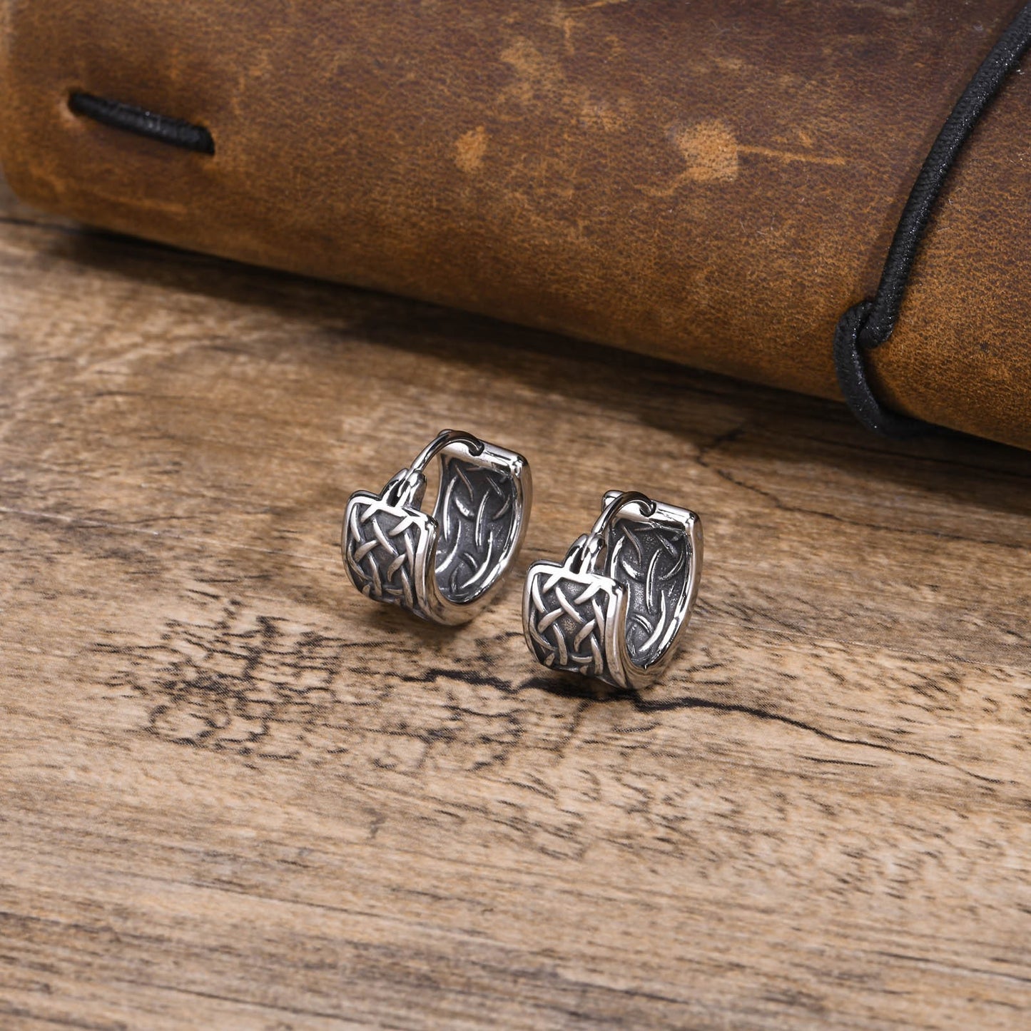Kemstone Men’s Stainless Steel U-Shaped Hoop Earrings – Vintage Gothic Punk EH-605