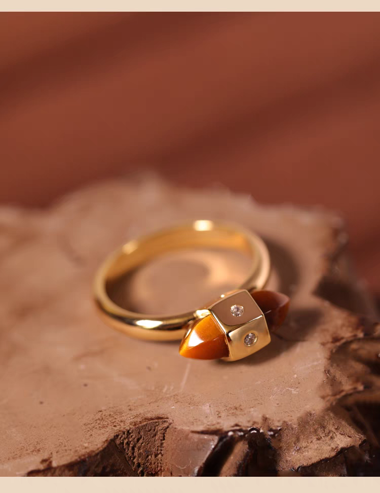 Anillo de ojo de tigre de plata de ley 925 bañado en oro con circonita cúbica, diseño original "Anillos Luminosos", hecho a mano, estilo vintage, hecho a mano, con diseño minimalista francés para mujer.