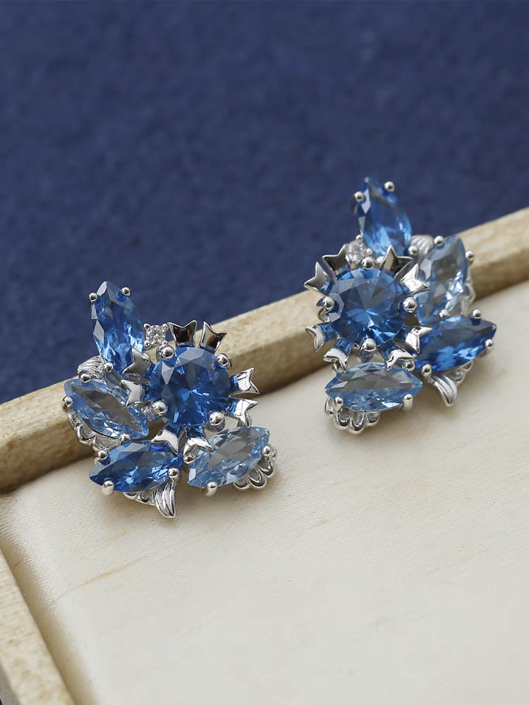 Orecchini Tidal Wave dal design originale e realizzati a mano da Kemstone – Orecchini a bottone in argento sterling placcato oro con pietra preziosa blu marquise vintage