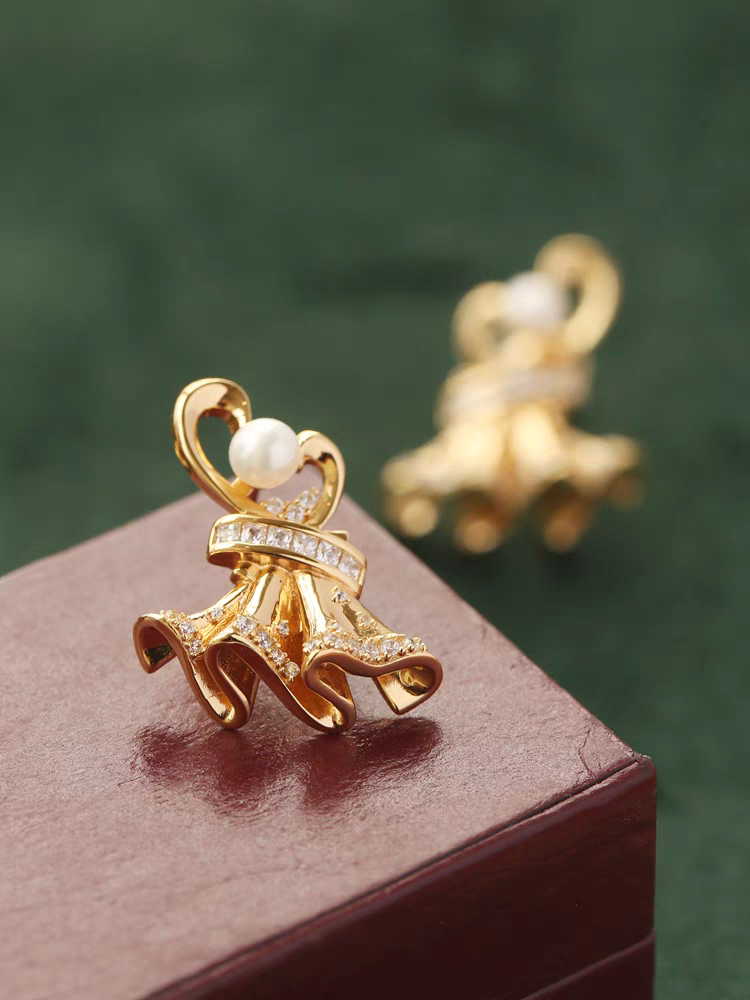 Pendientes Glaimore de estilo vestido de gala, hechos a mano por Kemstone, con diseño original. Pendientes colgantes de perla y circonita cúbica bañados en oro en plata de ley 925. Joyas de novia vintage para mujer.