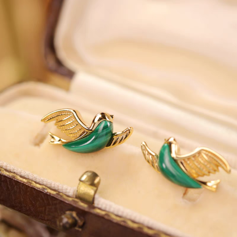 Kemstone Emerald Bird Earrings – 925 Sterling Silver, Natural Malachite Studs, Symbol of Freedom & Renewal