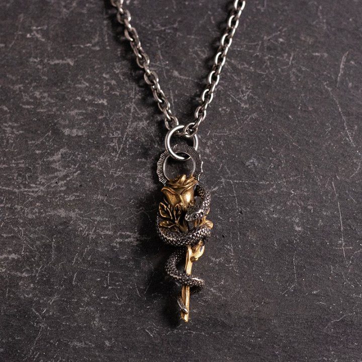 Collana con ciondolo Kemstone Mythic Serpent & Rose – Acciaio inossidabile, stile greco vintage NWN-09528