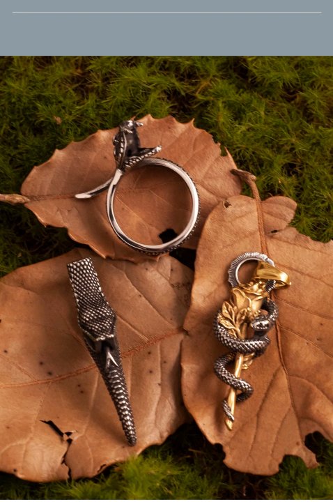 Collana con ciondolo Kemstone Mythic Serpent & Rose – Acciaio inossidabile, stile greco vintage NWN-09528