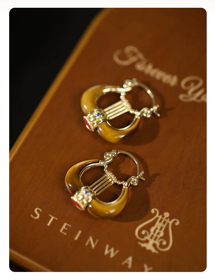 Pendientes de aro vintage Kemstone "Lyra Muse" de ojo de tigre y ágata roja, plata de ley 925 con baño de oro RSY-LLQ394