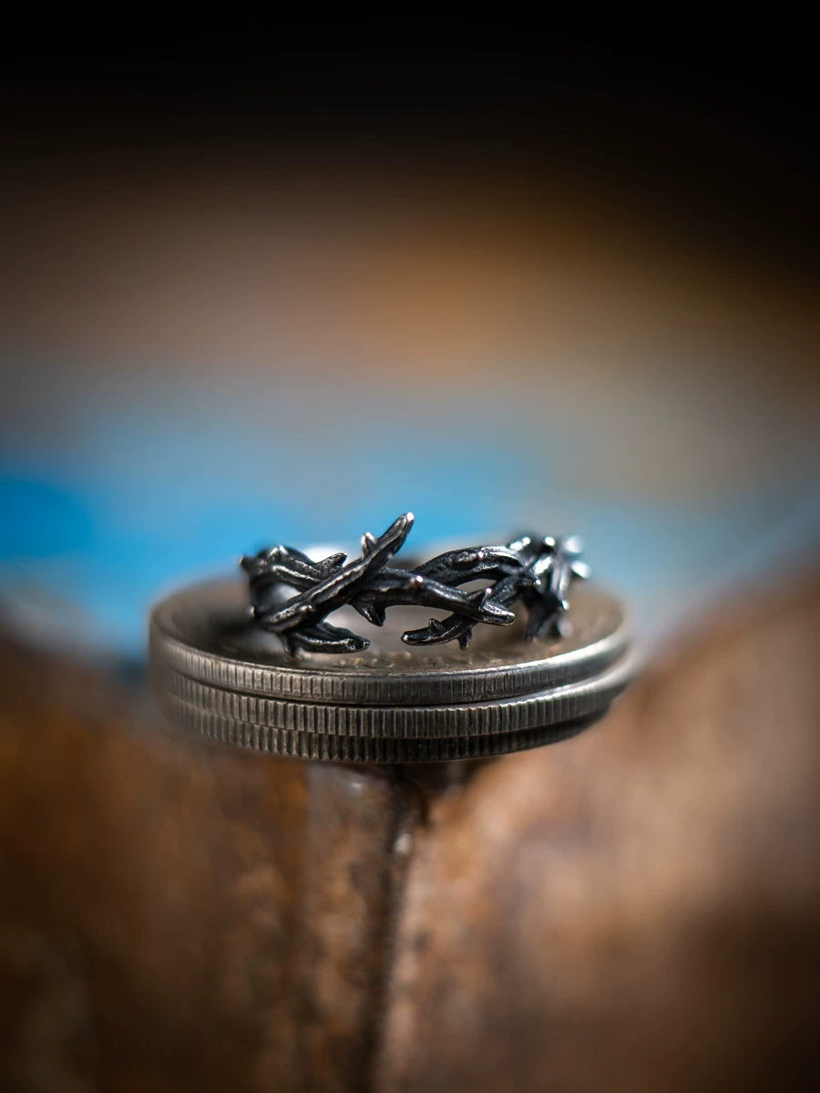 Anillo vintage Kemstone "Corona de Espinas" de acero inoxidable negro para hombre NWR-05315