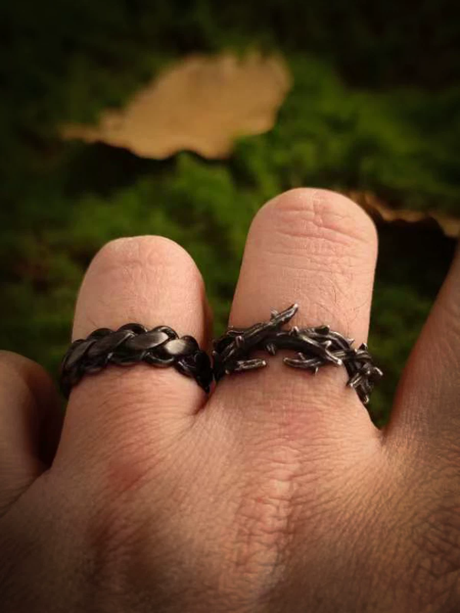 Anillo vintage Kemstone "Corona de Espinas" de acero inoxidable negro para hombre NWR-05315