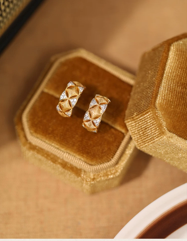 Pendientes de aro vintage estilo italiano de plata de ley 925 bañados en oro para mujer con circonita blanca NWE-0512286