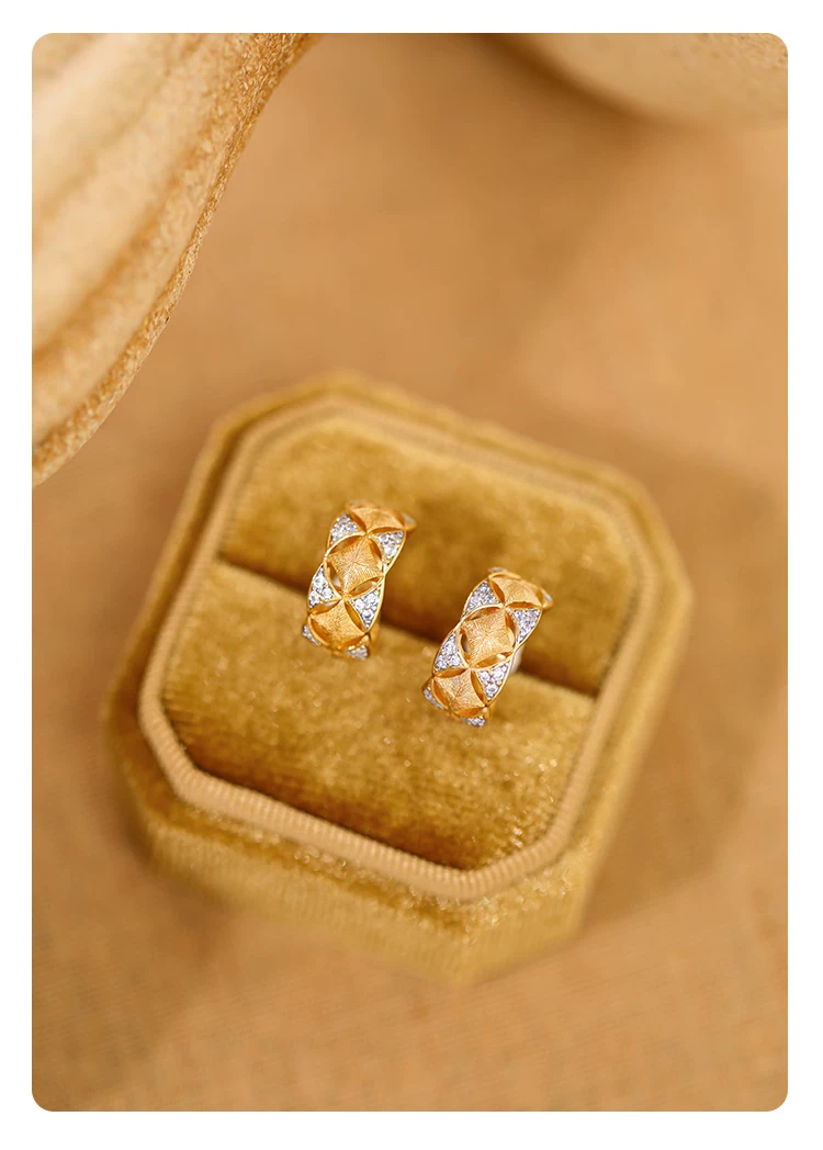Pendientes de aro vintage estilo italiano de plata de ley 925 bañados en oro para mujer con circonita blanca NWE-0512286