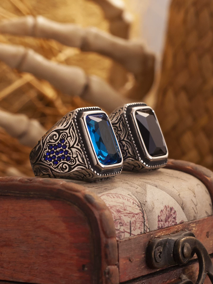 Kemstone Emerald Valor Titanium Steel Men’s Ring – Medieval Green Stone with Zirconia Accents