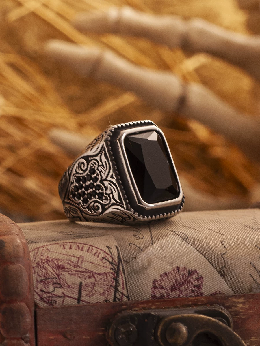 Kemstone Emerald Valor Titanium Steel Men’s Ring – Medieval Green Stone with Zirconia Accents