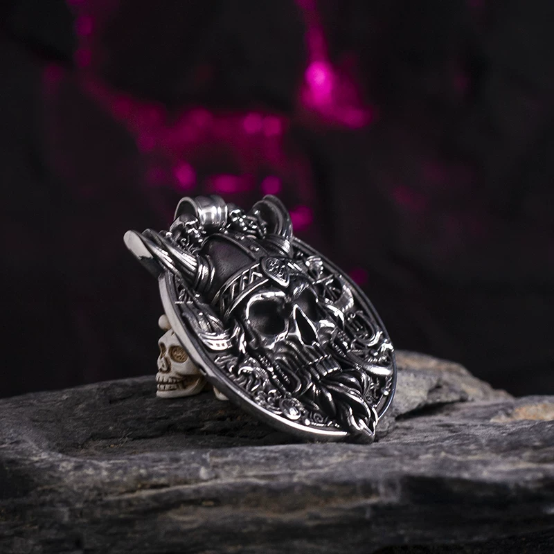 Colgante de calavera vikinga Kemstone – Collar con grabado 3D «Juramento del Pirata» | Estilo rock nórdico NWN-519425