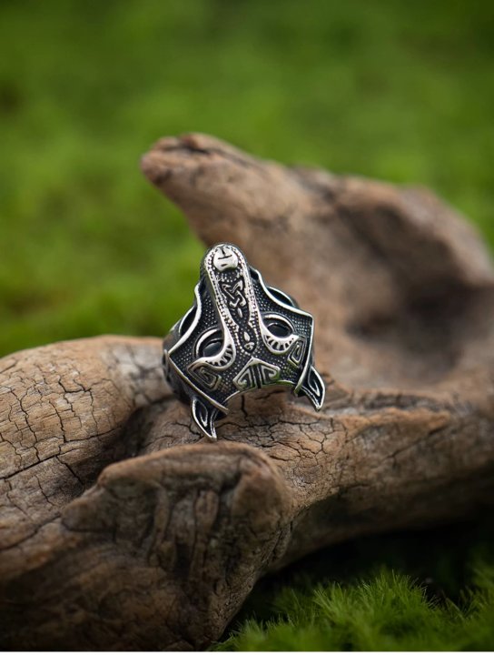 Kemstone Norse Viking Wolf Head Ring – Titanium Steel Fenrir Inspired NWR525306