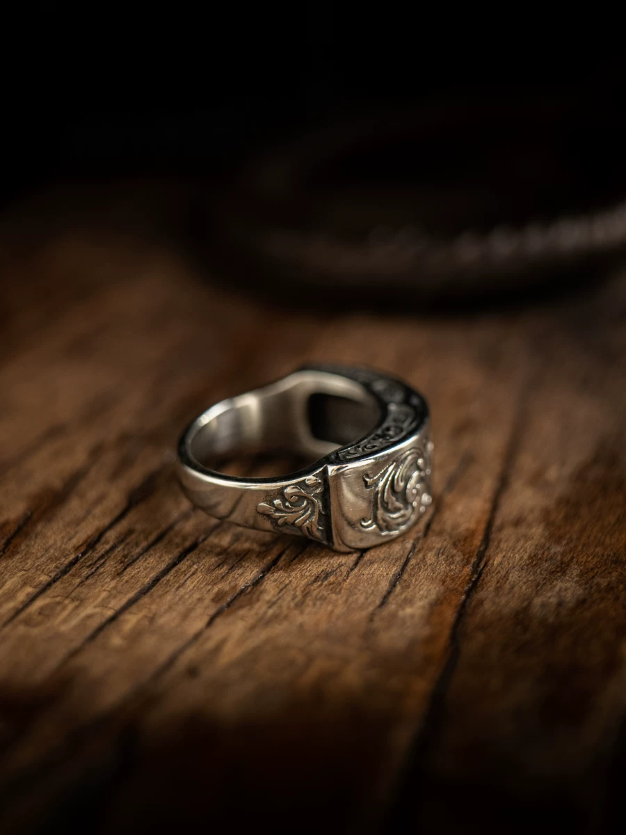 Kemstone Dark Botanical Ring – Titanium Steel Vine Whisper Band for Men, Gothic Nature Carving NWR-528038