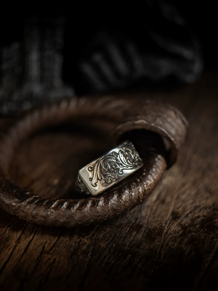 Kemstone Dark Botanical Ring – Titanium Steel Vine Whisper Band for Men, Gothic Nature Carving NWR-528038
