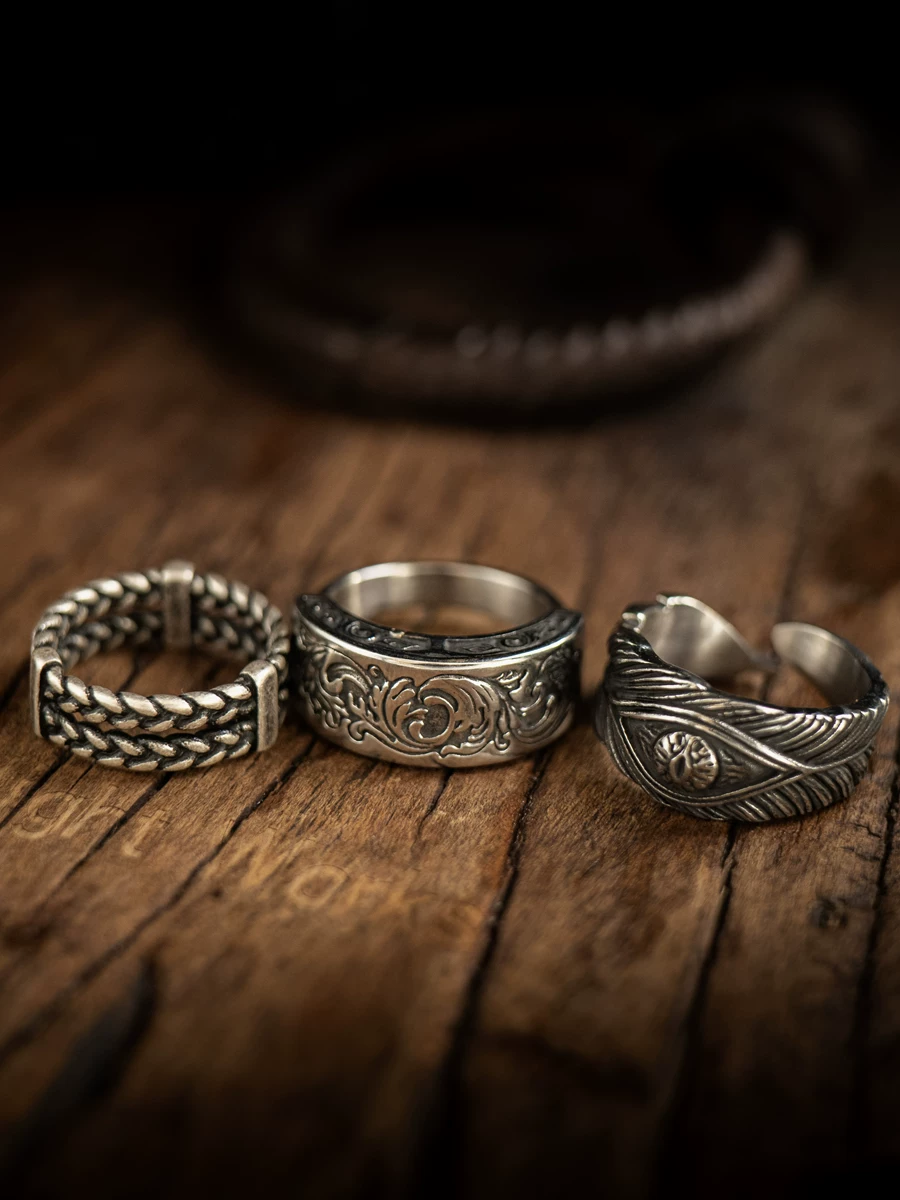 Kemstone Dark Botanical Ring – Titanium Steel Vine Whisper Band for Men, Gothic Nature Carving NWR-528038