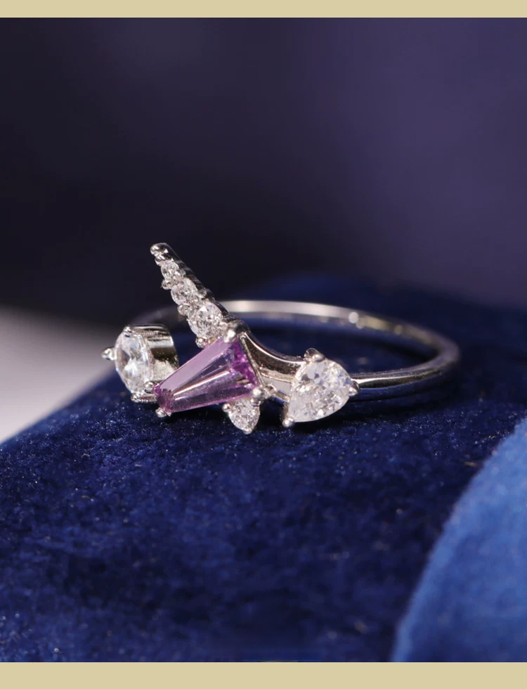 Anillo de unicornio galaxia, diseño original artesanal de Kemstone, en plata de ley 925 con amatista y circonita cúbica EMR-603137