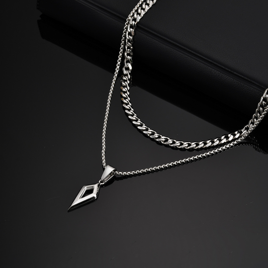 Four-Point Star Pendant Necklace for Men: Stainless Steel Hip Hop Geometric Street Style Guide