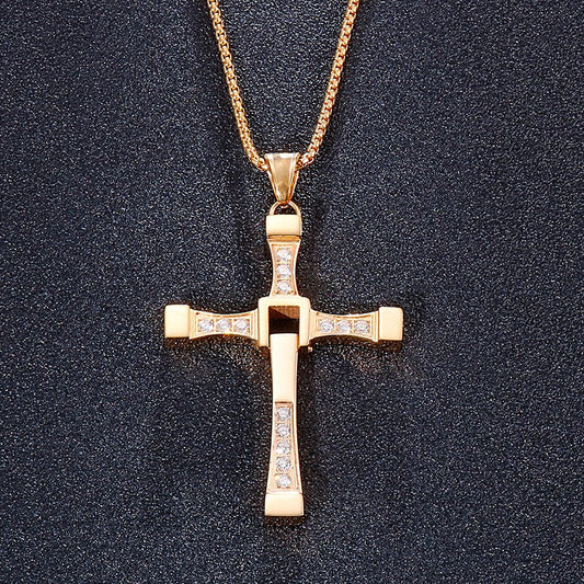 Why Are Cross Necklaces So Popular in Men's Fashion?