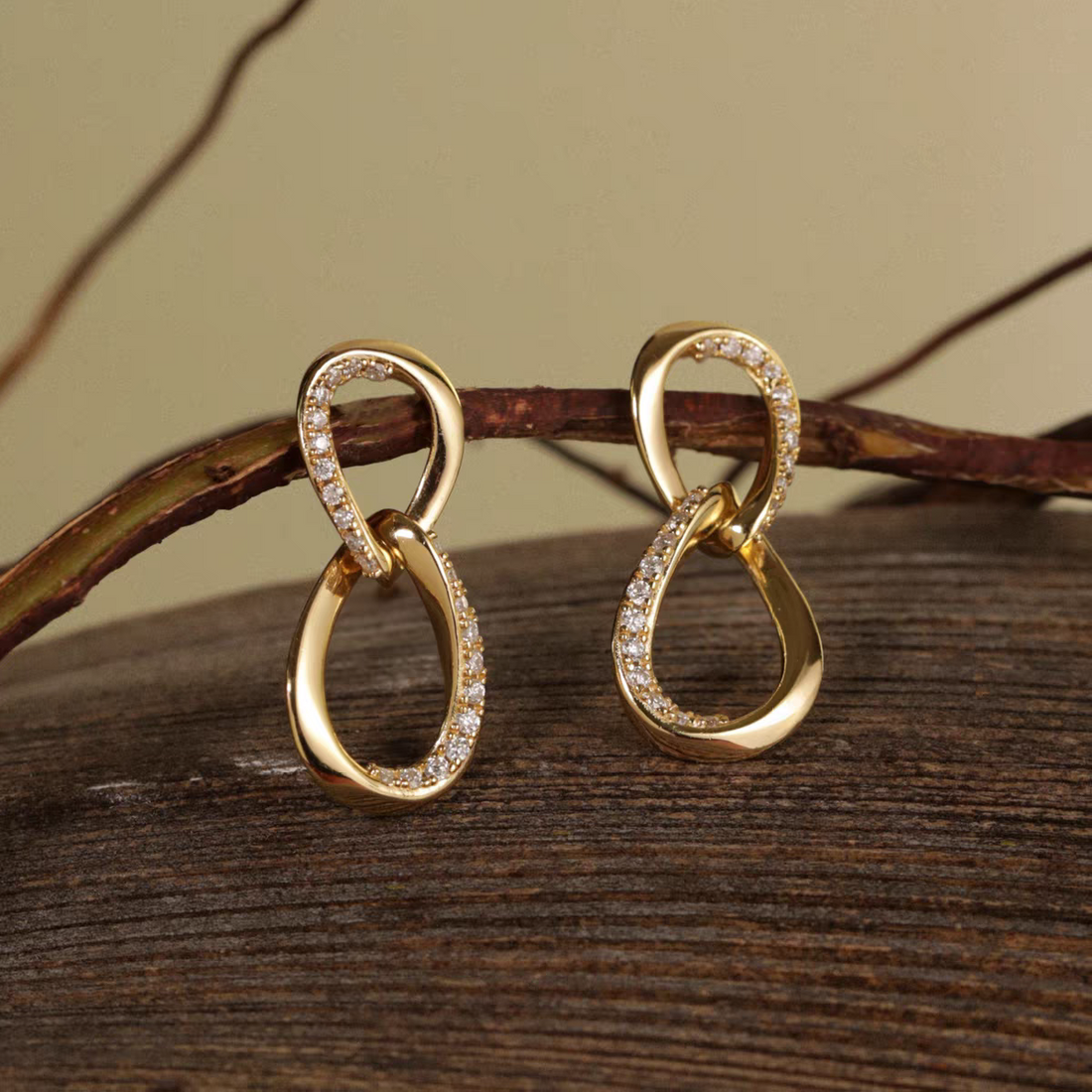 How to Style Infinity Earrings: Elevating Everyday Elegance with Kemstone