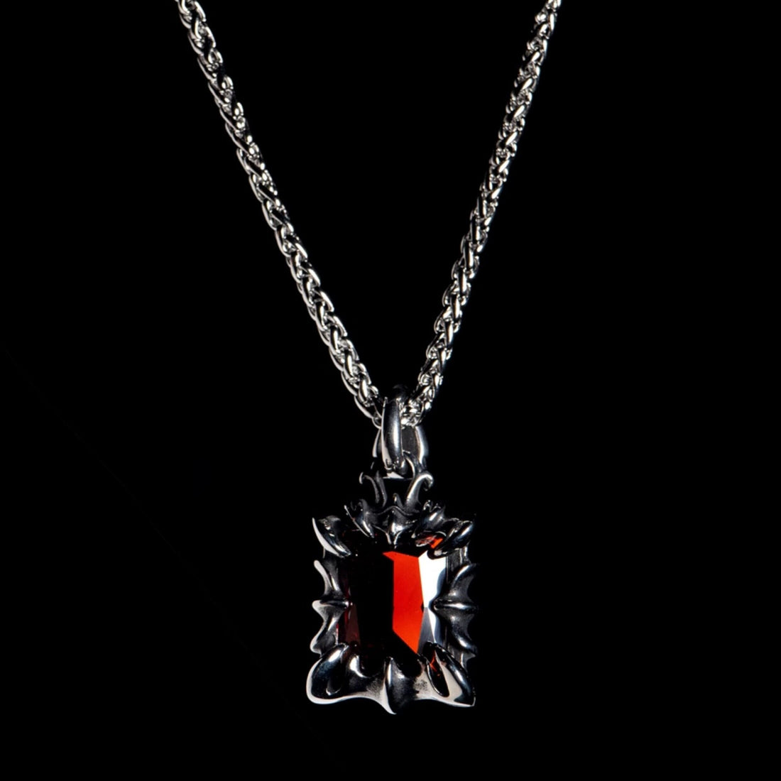 Best Gothic Necklaces for Men: Styles, Symbolism, and How to Choose