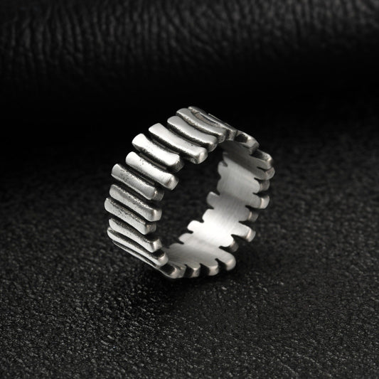 How to Choose a Men's Ring for Everyday Wear: Width, Texture & Style Guide