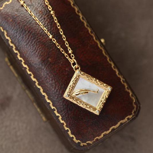Gift Guide: The Perfect Romantic Necklace for Vintage Jewelry Lovers