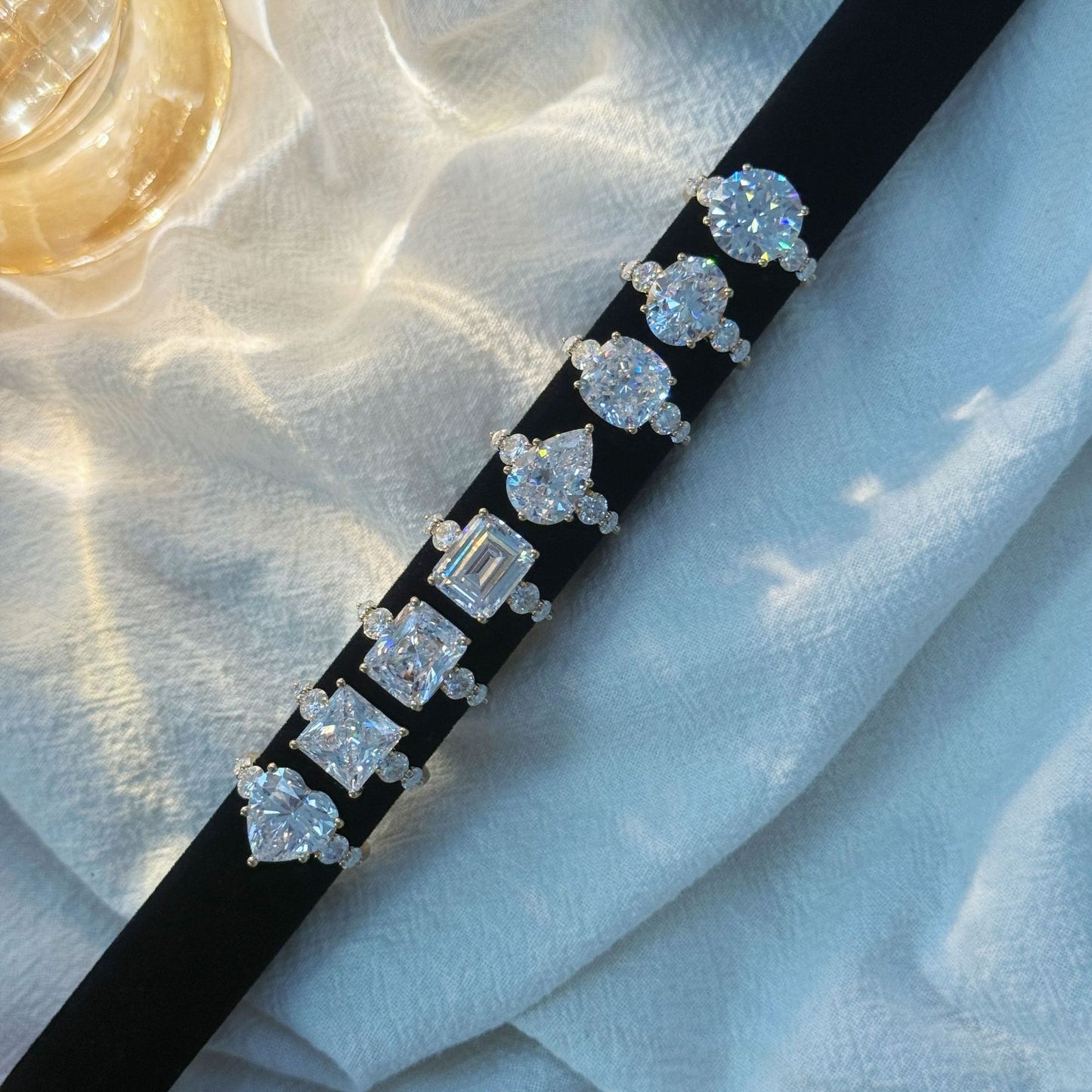 Kemstone Heart Cut Moissanite Five-Stone Ring for Women, 1–5ct S925 Gold-Plated Engagement & Wedding Jewelry SU548R