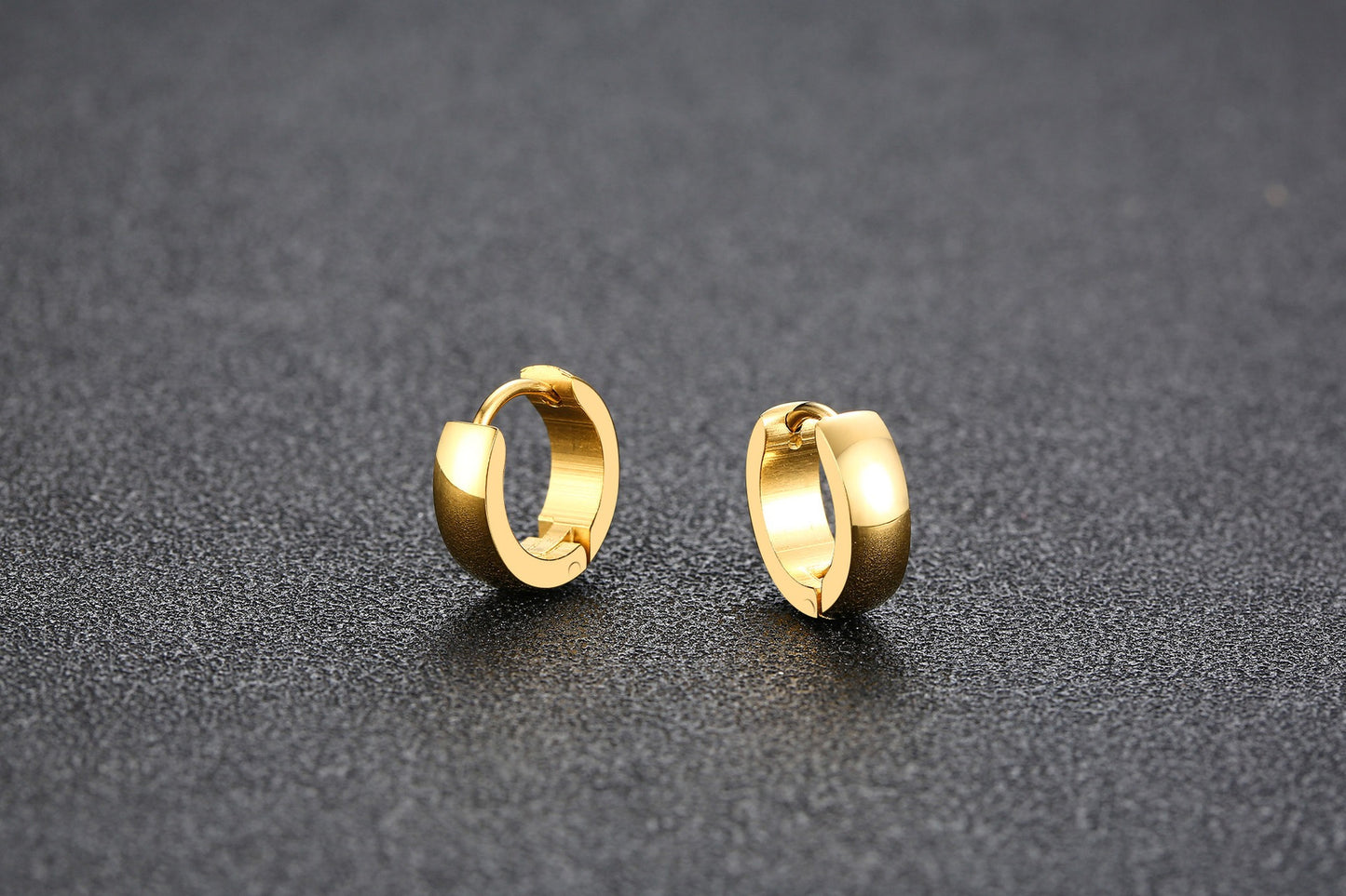 Men’s 4mm Stainless Steel Hoop Earrings – Minimalist Street Style EH-114
