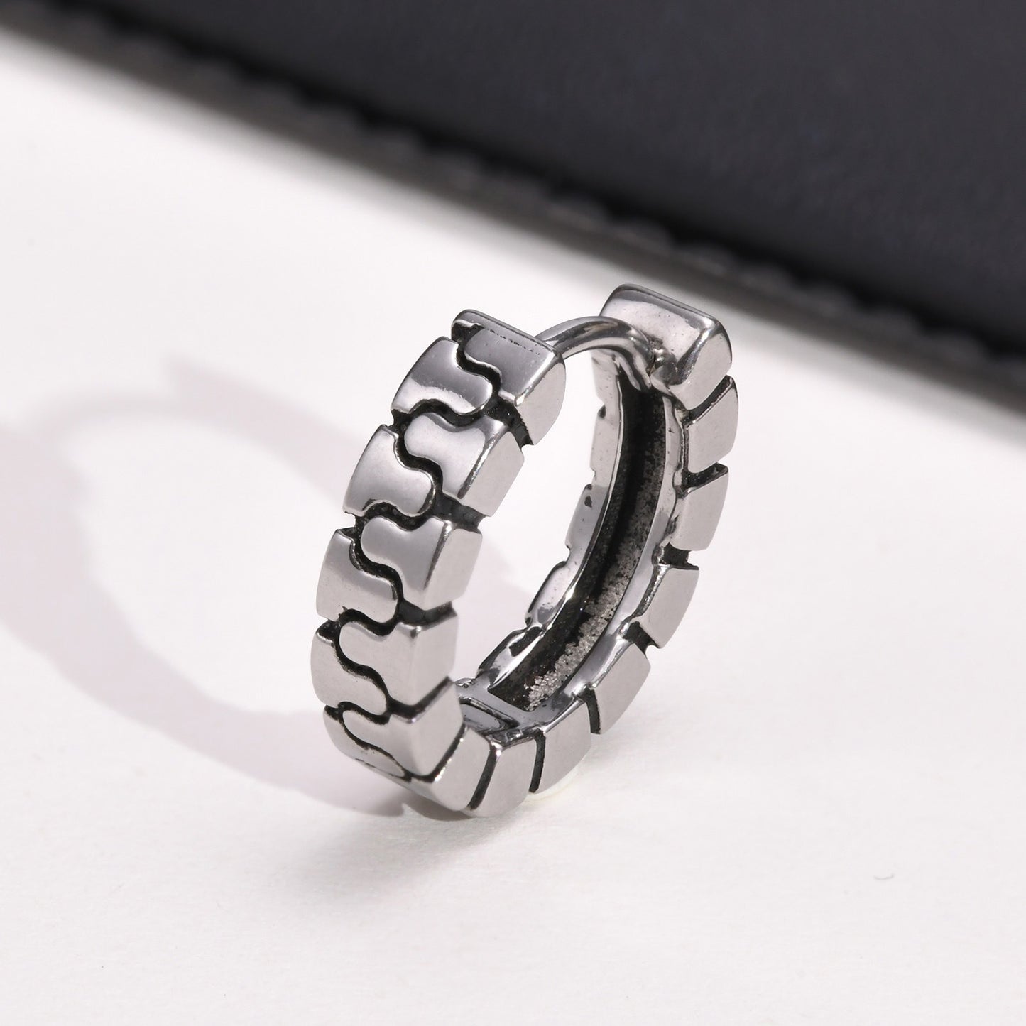 Kemstone Men’s Titanium Steel Hoop Earrings – Braided Rope Huggie Hoops EH-322