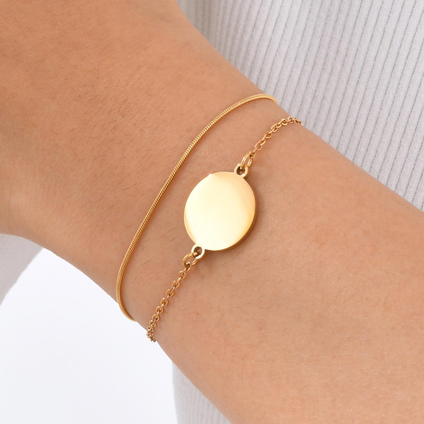 Pulsera de cadena doble de acero inoxidable con grabado personalizado para mujer | Elegante joya apilable de oro con dije personalizado BR1994