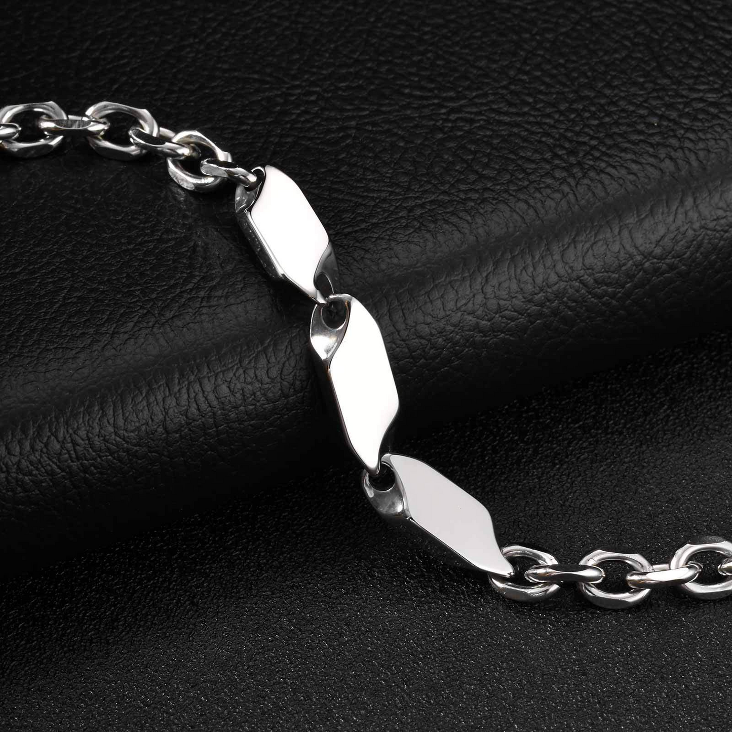 Kemstone Stainless Steel Twisted Link Bracelet for Men BR-2799