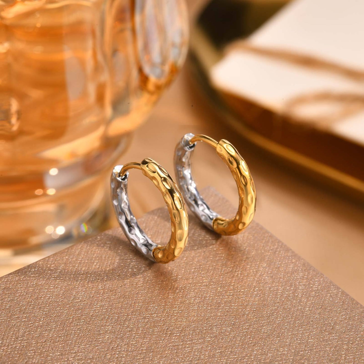 Elegantes pendientes geométricos de acero inoxidable con baño de oro bicolor para mujer EH-707