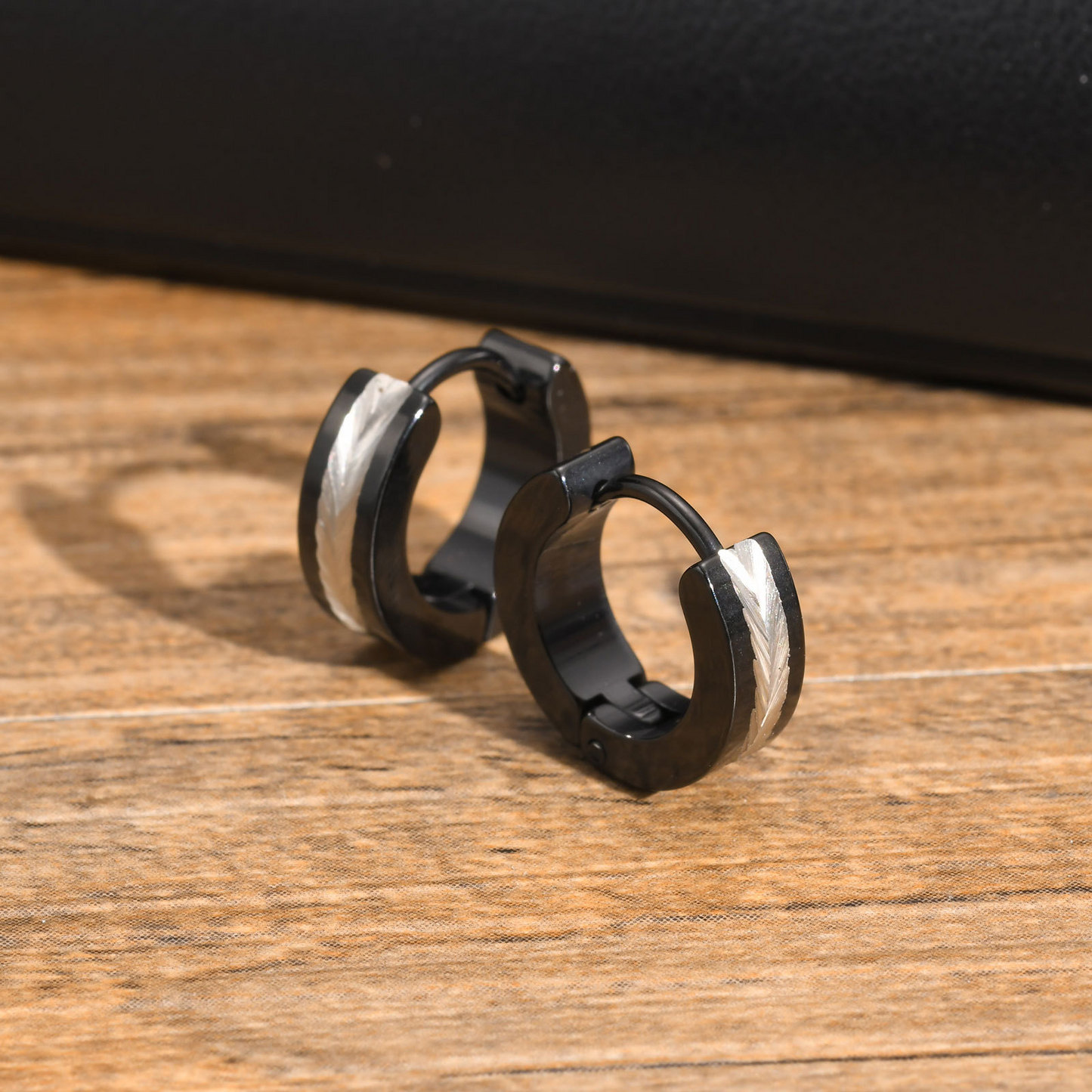 emstone Stainless Steel Textured Hoop Earring for Men – Carved Finish EH-711