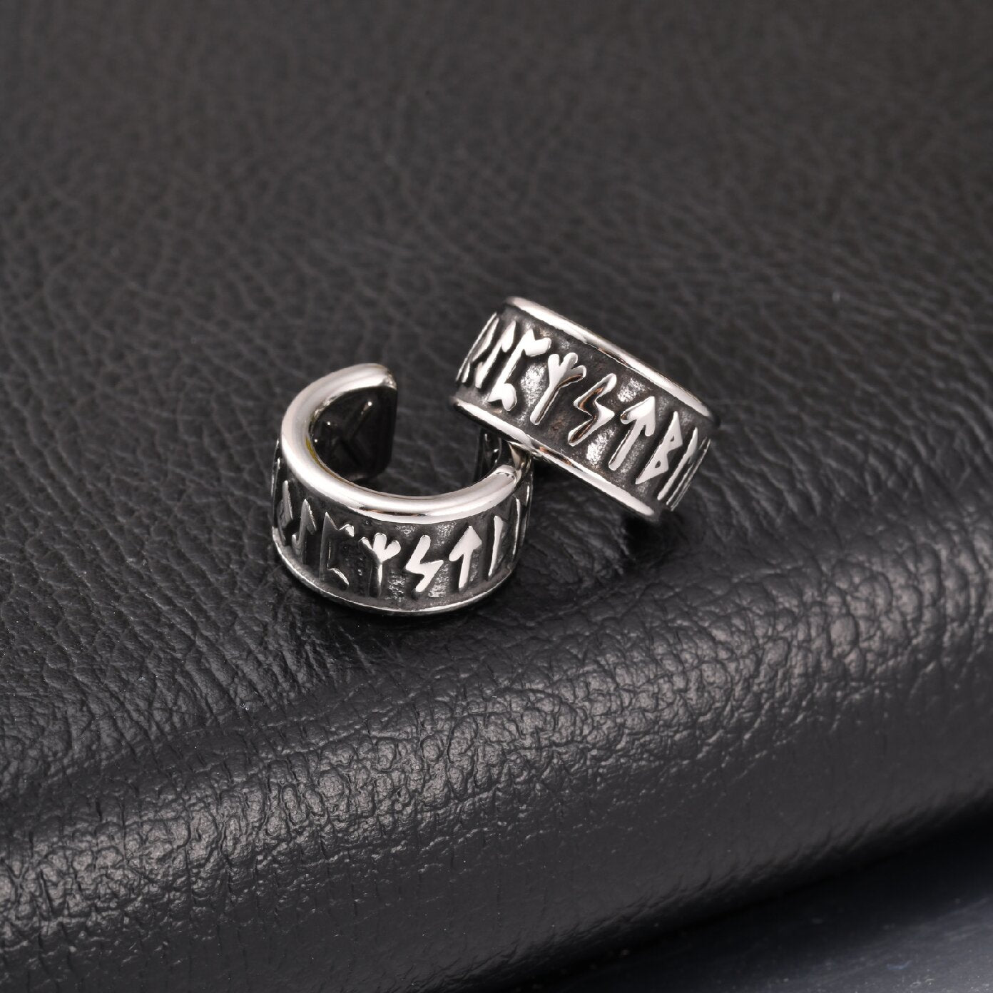 Kemstone Stainless Steel Thorn Ear Cuff for Men Dark Streetwear Style EC-011