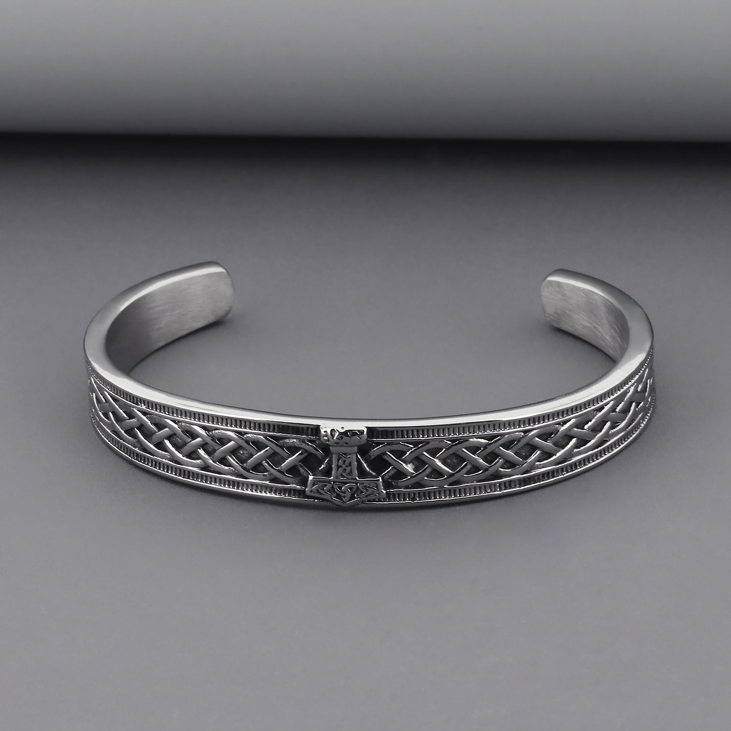 Kemstone Viking Mjölnir Cuff Bracelet – Steel Norse Men’s Jewelry KB182575