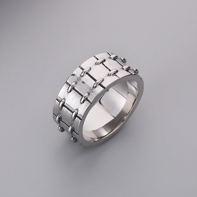 Anillo punk de acero inoxidable Kemstone para hombre - Diseño de motocicleta grabado a láser, pieza llamativa personalizable y resistente a la decoloración KR1087872-K