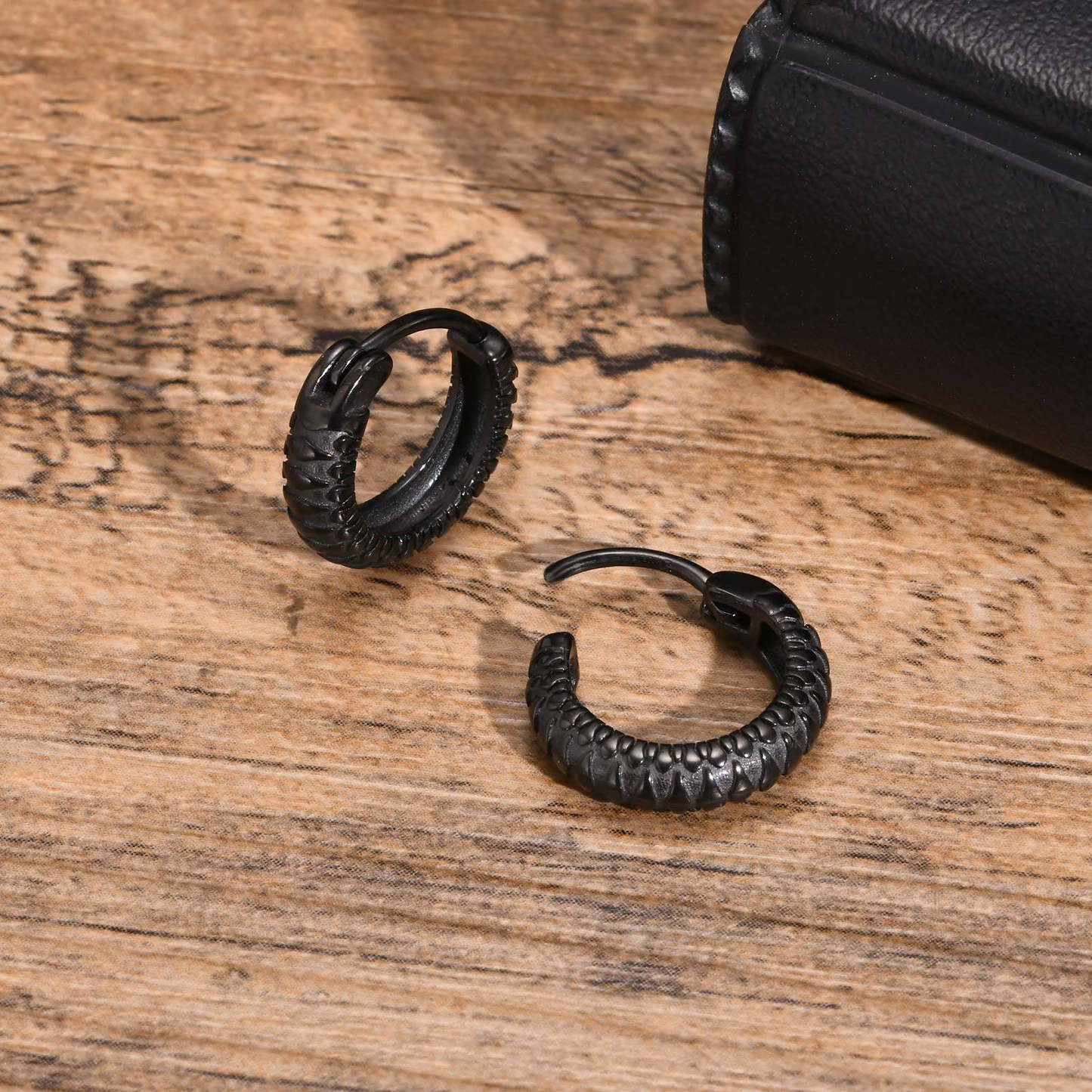 Kemstone Stainless Steel Snake Pattern Hoop Earring for Men – EH688