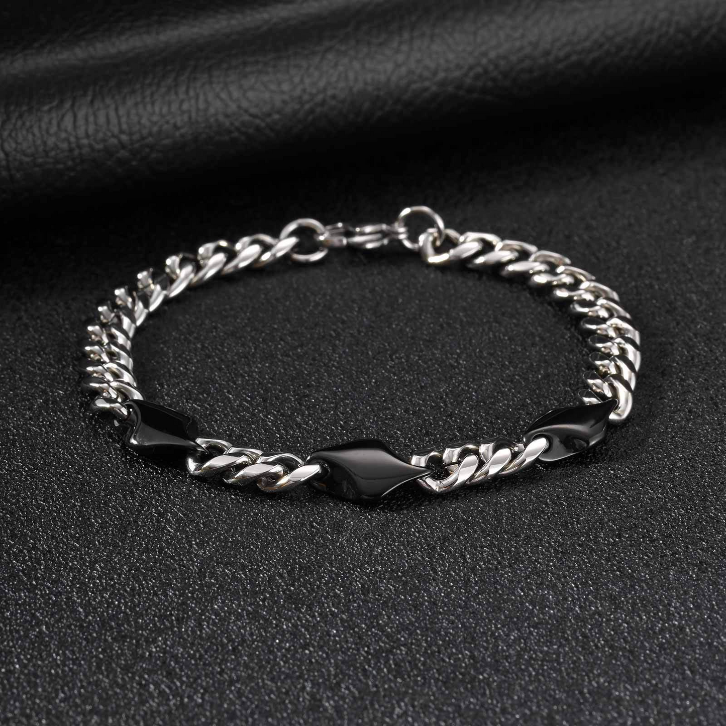 Kemstone Stainless Steel Twisted Link Bracelet for Men BR-2799