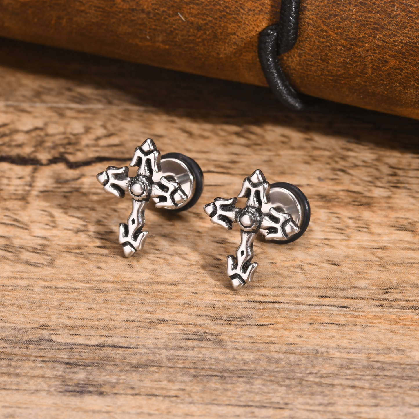 Kemstone Stainless Steel Gothic Stud Earring – Cross Cat Spider Symbol ES-512