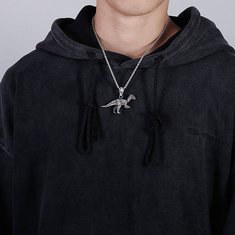 Collar con colgante de acero de titanio y calavera de dinosaurio vintage Kemstone: joyería masculina con temática animal audaz para el día a día KP55864-BD