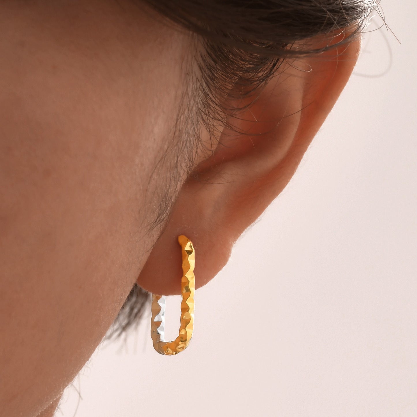 Elegantes pendientes geométricos de acero inoxidable con baño de oro bicolor para mujer EH-707