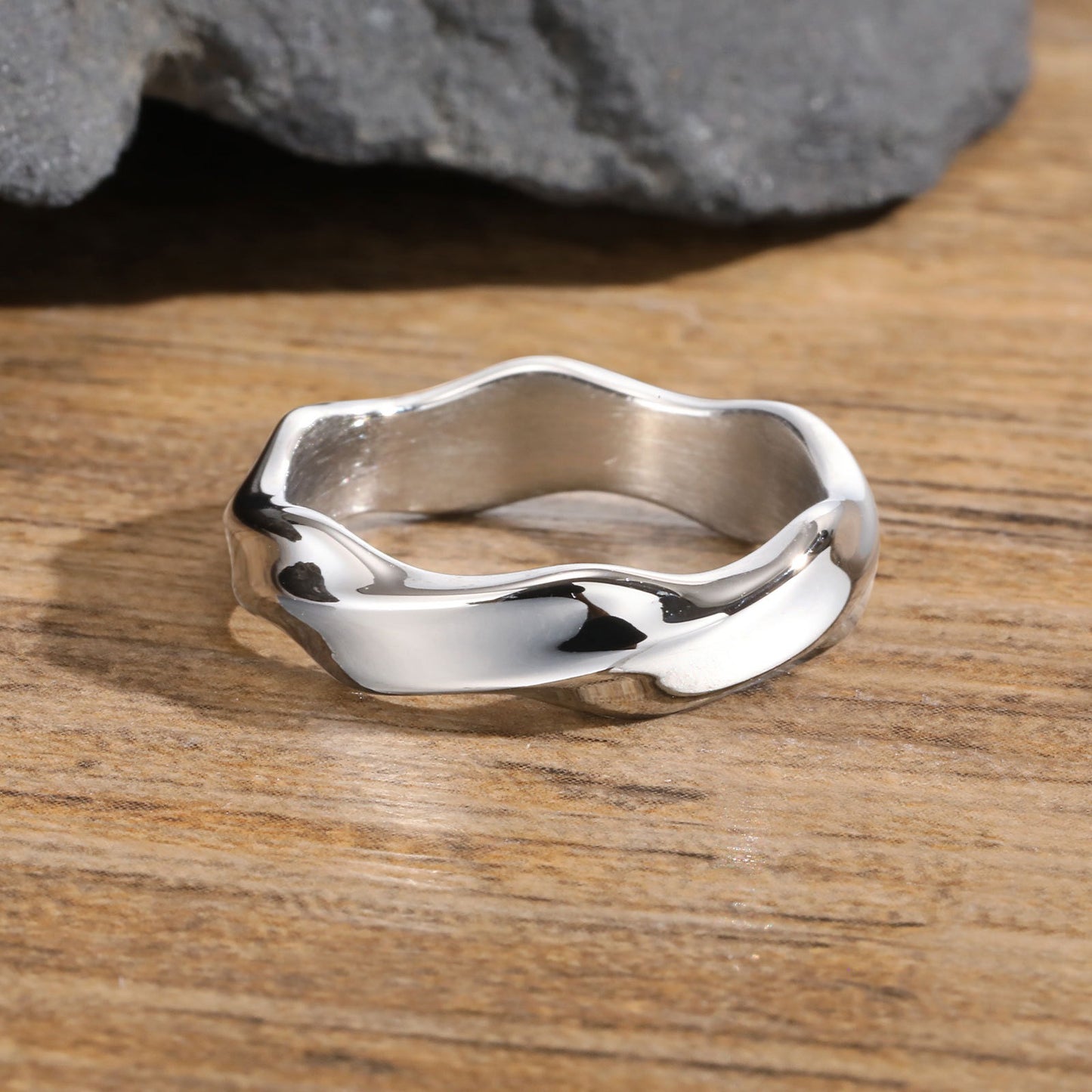 Kemstone Stainless Steel Möbius Ring – Men’s Vintage Silver Gold Band RC-727