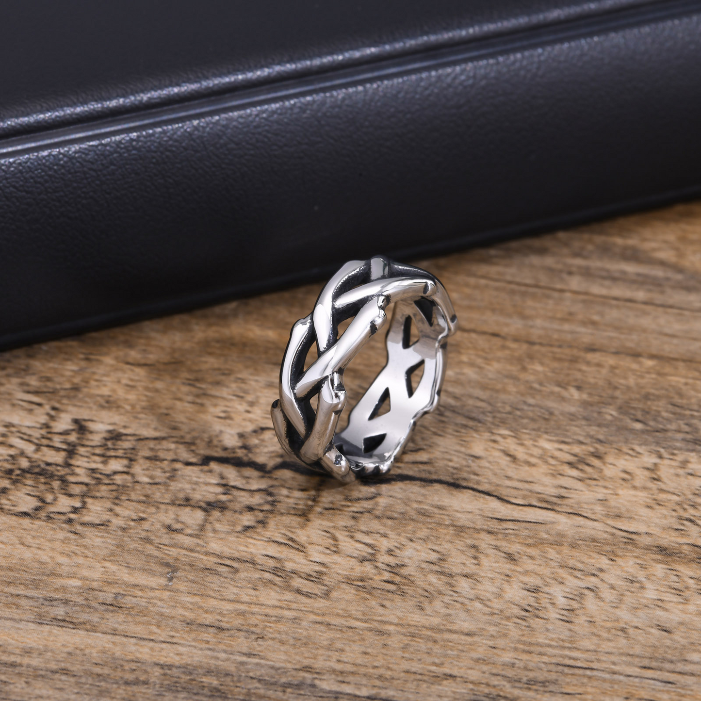 Kemstone Stainless Steel Vine Ring for Men – Thorn Openwork RC-638