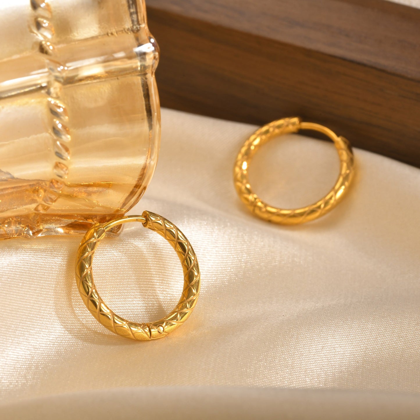 Elegantes pendientes geométricos de acero inoxidable con baño de oro bicolor para mujer EH-707